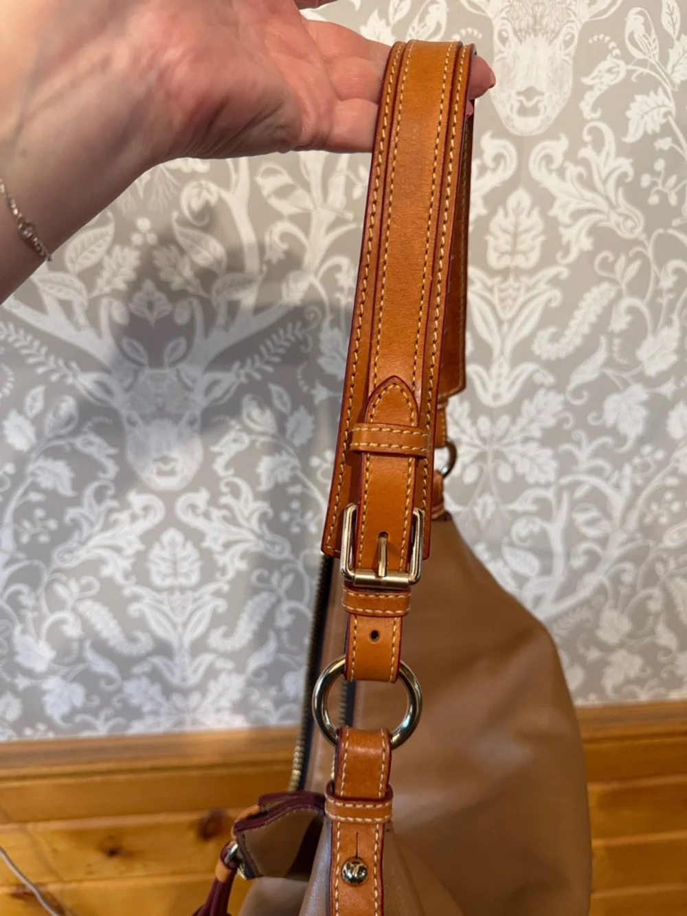 Dooney and Bourke McKenzie hobo Taupe Smooth Leather Vachetta Trim & Handles EUC - Picture 15 of 16